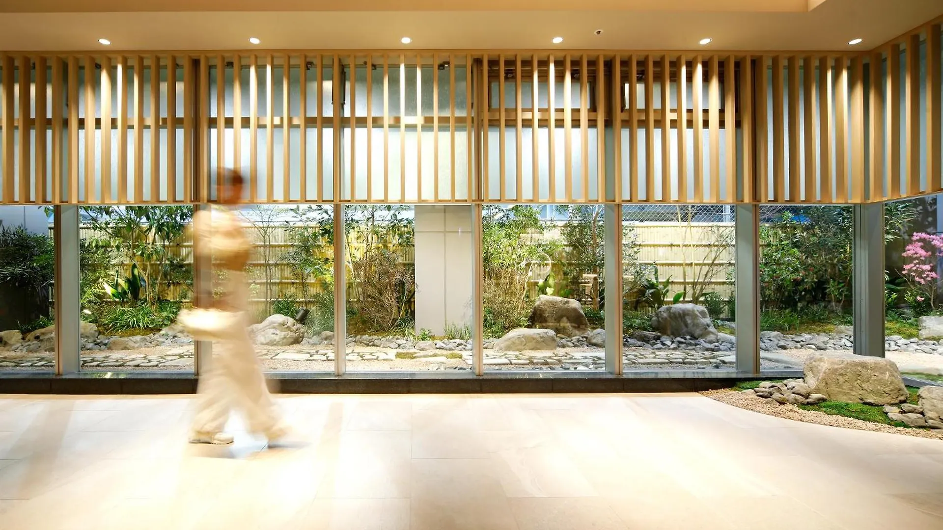 Travelodge Kyoto Shijo Kawaramachi 3*,  Japão